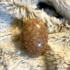 Elegant nude color with cracked design Stone Ring